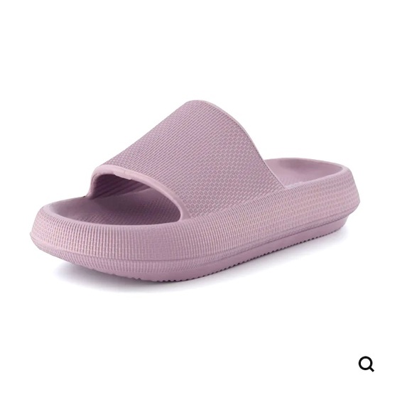 CUSHIONAIRE- Feather Cloud Slides. Color: Lavender, Size 11 Women’s - Picture 5 of 5